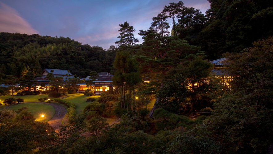 庭園（夕景）