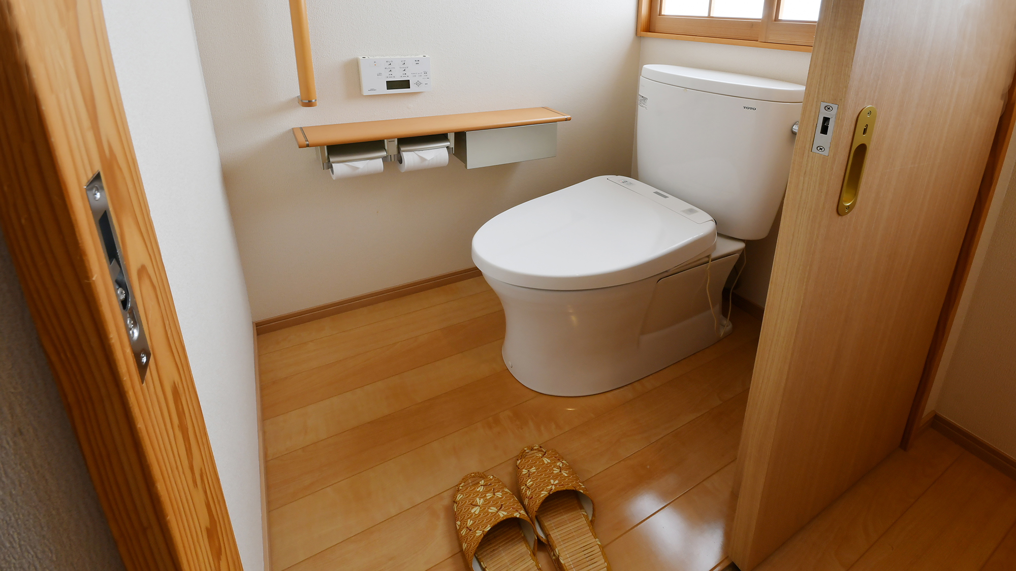 【特別室／佐嘉の間】洗浄機能付トイレ