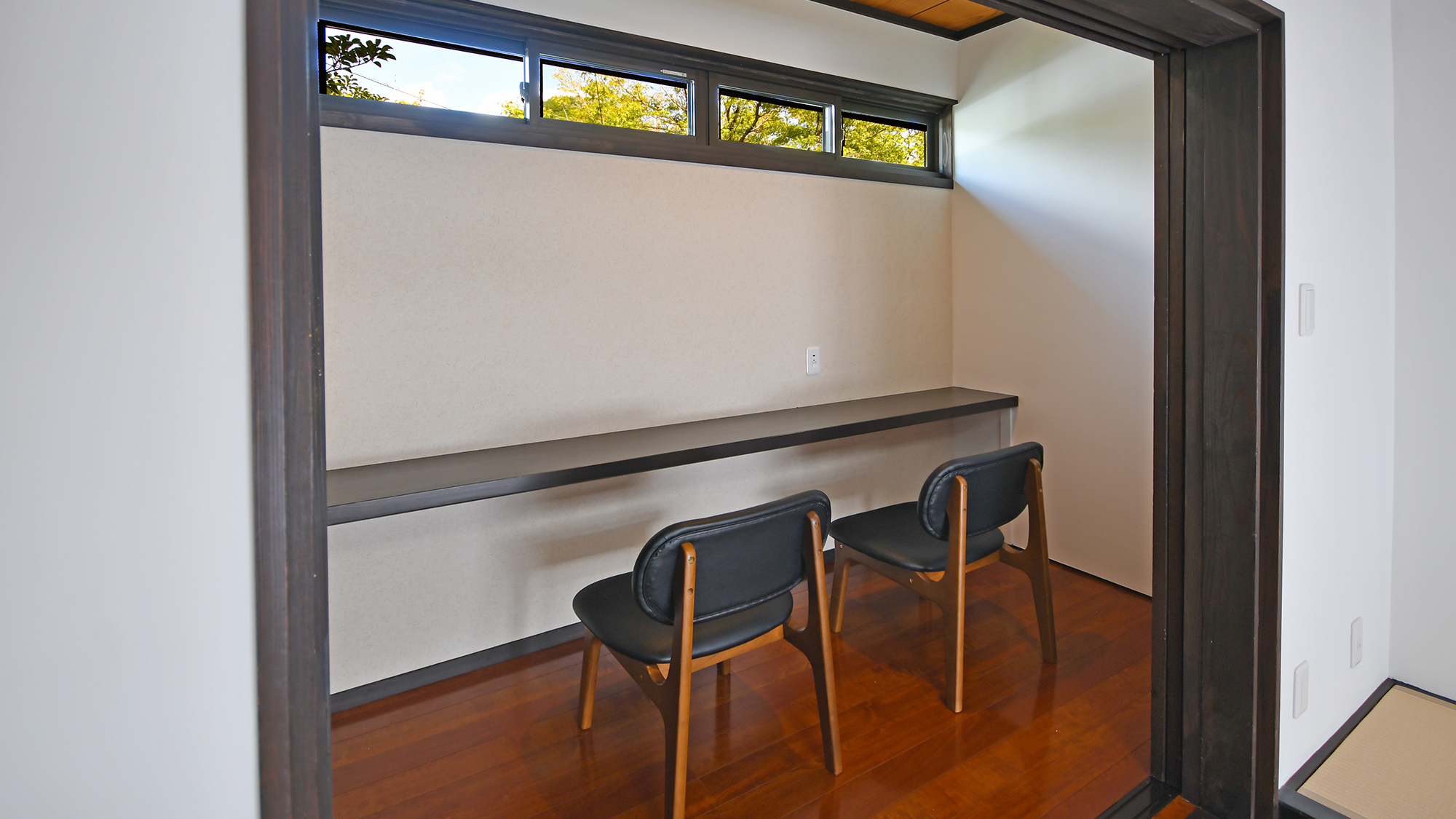 【和洋室／天山の間】