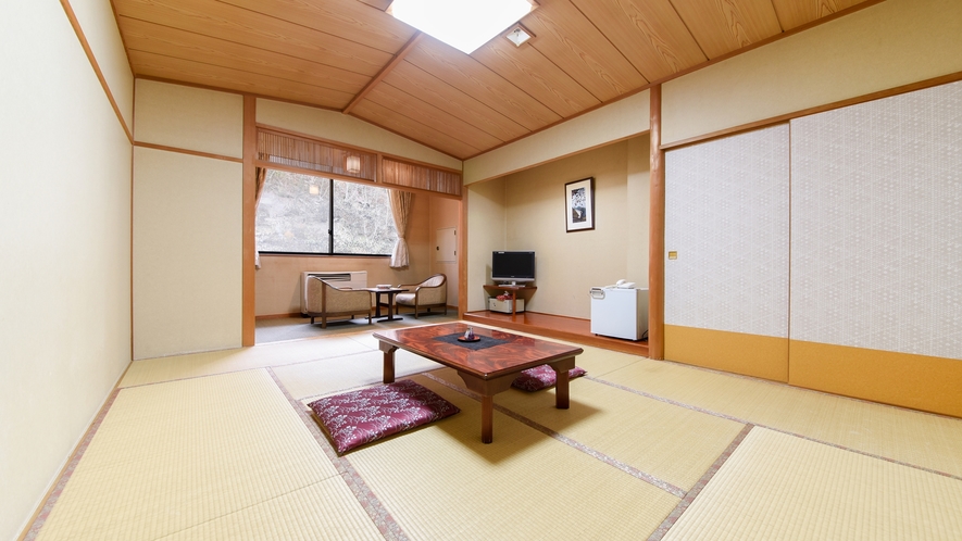 *【客室一例】静かにお過ごしいただける、純和風のお部屋。