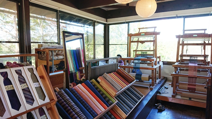 おふたりで紡ぐ、世界で一つの上田紬。 はた織り体験プラン 〜花屋旅の思い出に〜