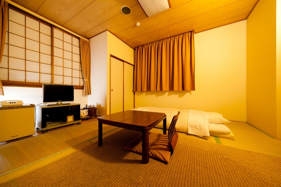 Japanese-style room