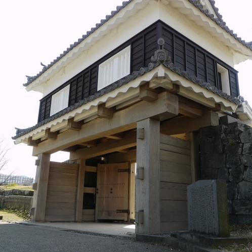 大門櫓(だいもんやぐら)/当館より車で約27分