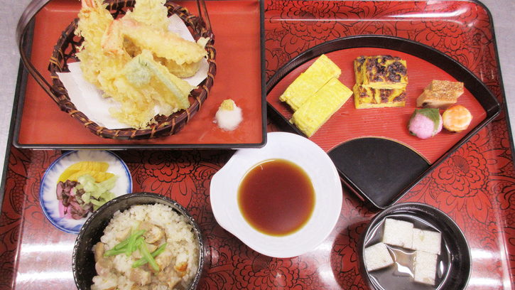 【旬菜の天婦羅御膳】旬を感じる食材や自社農園で採れた野菜を使った天婦羅が人気★＜2食付き＞