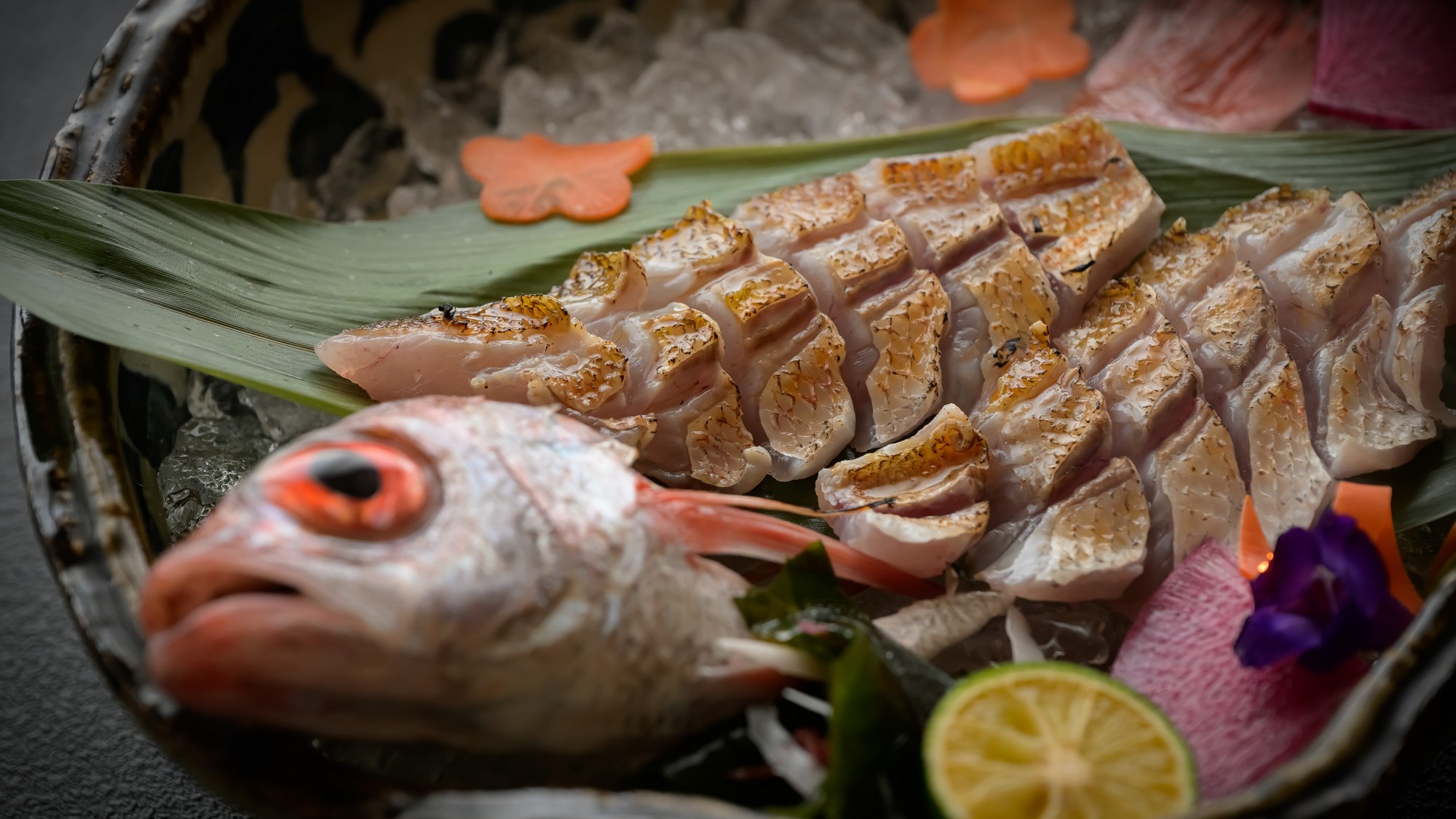 【のどぐろの炙り】あさひやプライドコース限定、瞬間の香りを愉しむ極上の一品です。