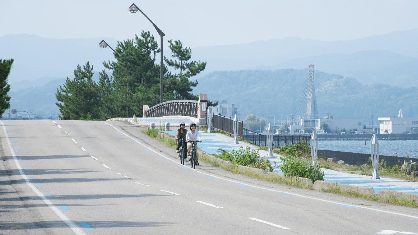 【日本の伝統的な蔵に泊まる】富山湾一望オーシャンビュー客室と、天然温泉に浸る氷見旅＜素泊まり＞