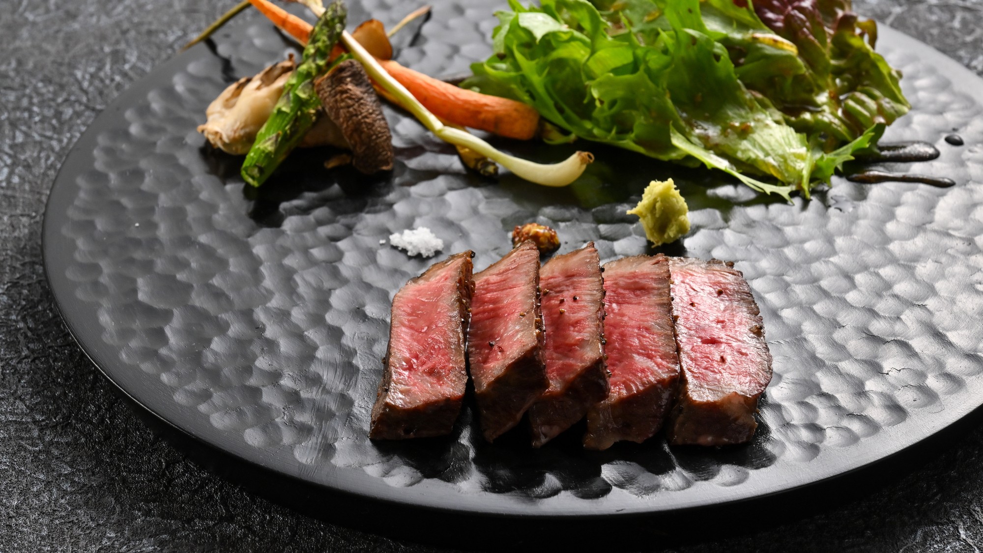 【料理一例】氷見牛イチボのステーキ