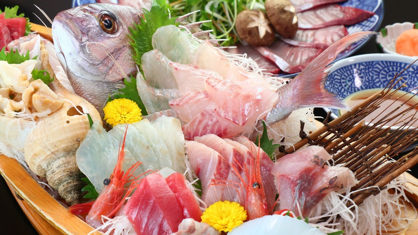 【期間限定】旬の味！＜ホタルイカ料理＞が付いた舟盛りコースでこの時期しか味わえない海の幸を満喫〜