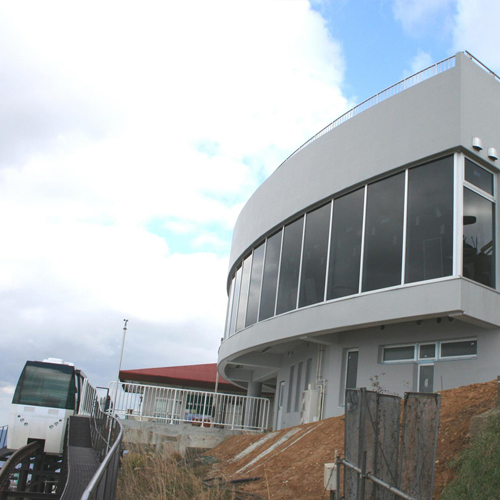 【周辺】皿倉山ケーブルカー／ふもとの駅と山頂の展望台を楽々移動♪（駅には無料駐車場あり）