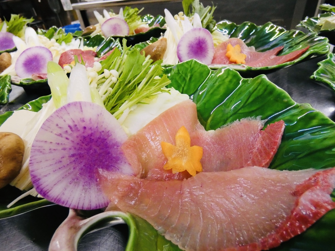 【氷見寒鰤三昧】　氷見でしか出せない味がここにある！！氷見鰤コース　おすすめです。