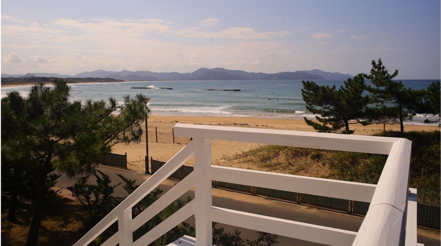 別館　海へ続く階段