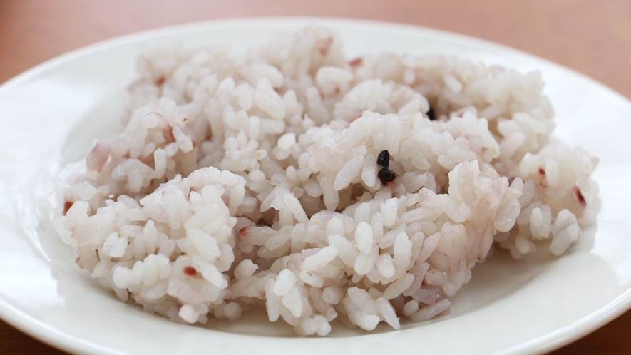 夕食＿お米はこだわりの弁慶米！厳選したお米とブレンドして炊き上げてます！