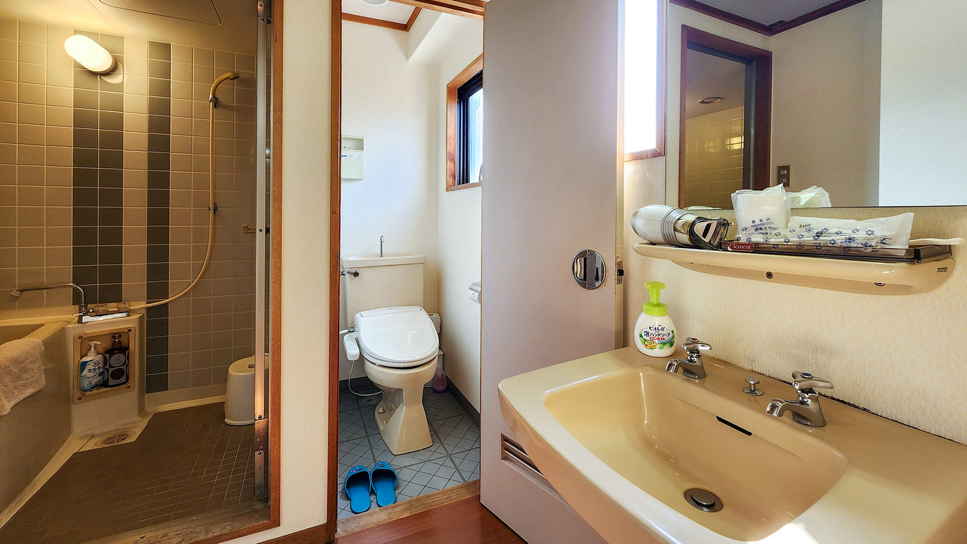 ＃広々バス・トイレ付き和室　客室にドライヤーを完備しております