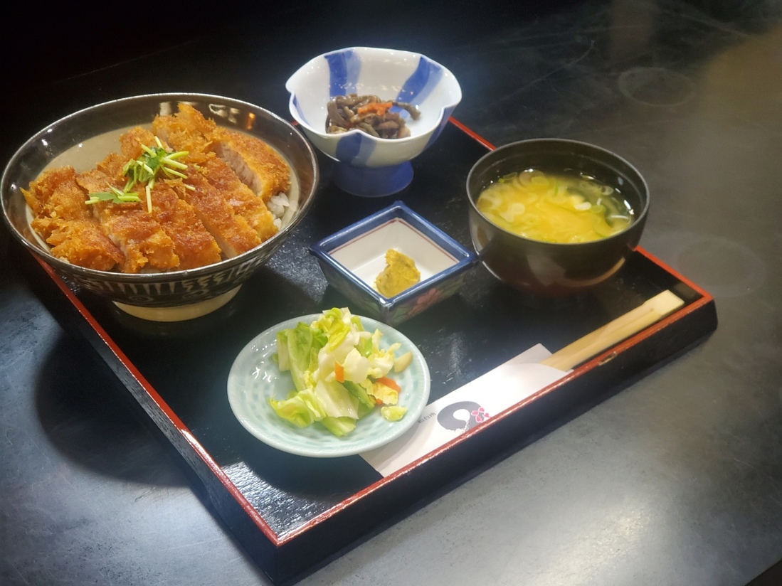 【シングル　お手頃な２食付ライトプラン】５種類の丼ぶりメニューから選べる夕食のお得なプラン♪