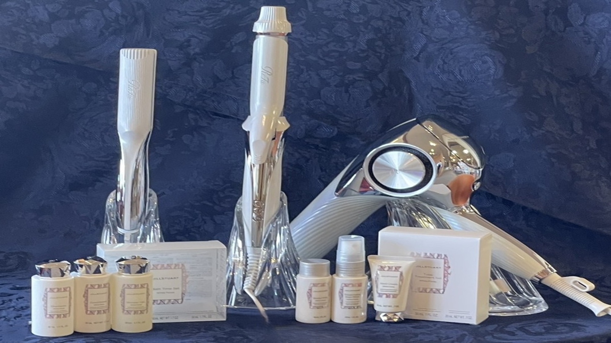 ◇記念日や卒業旅行にどうぞ◇【JILL STUART】アメニティと【ReFa】アイテムで特別な時間を