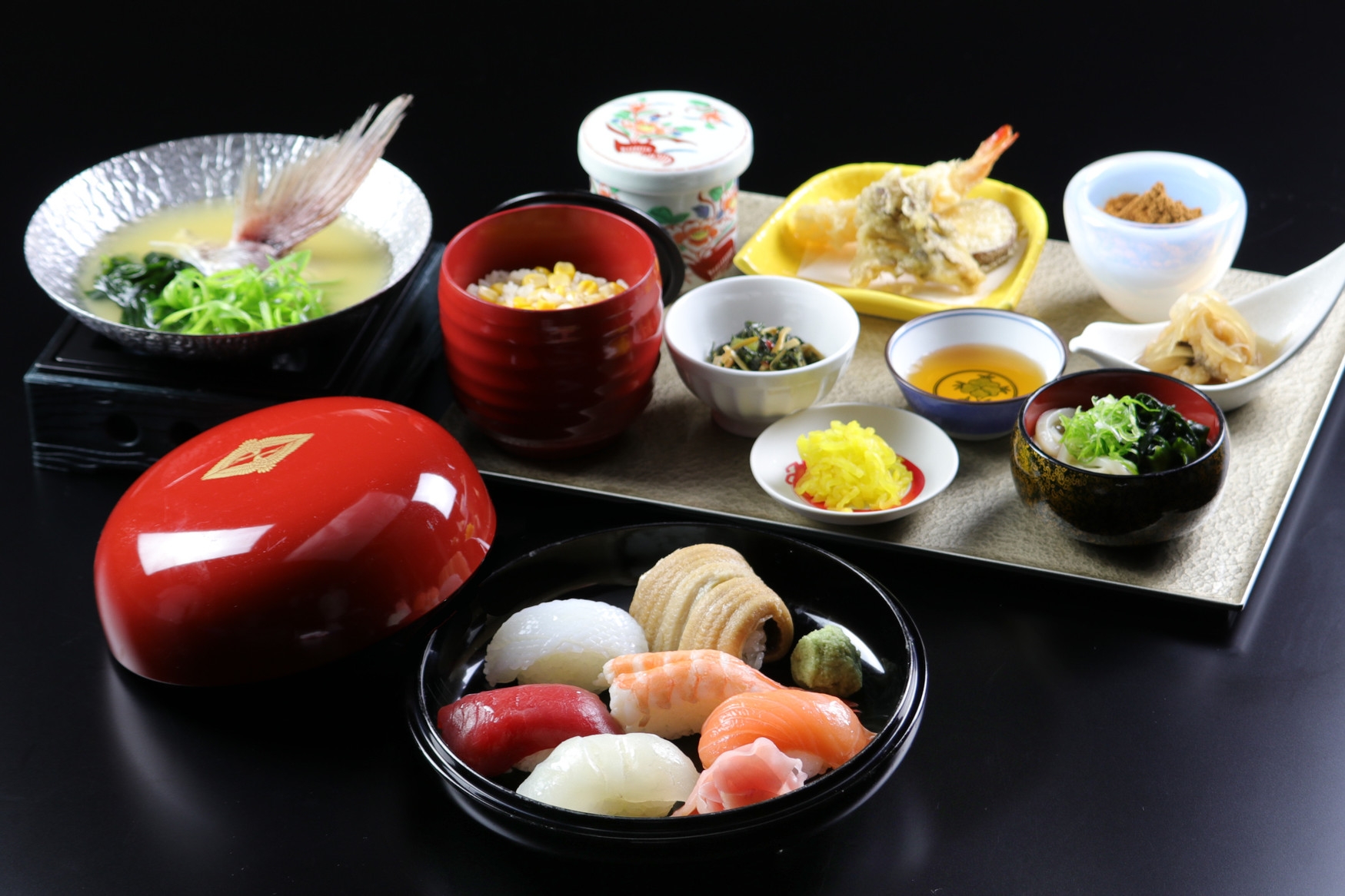 【1泊2食付】ご夕食は阿波牛・寿司・骨付き鶏からメインを選べる特製夏御膳＜ご夕食18：00＞