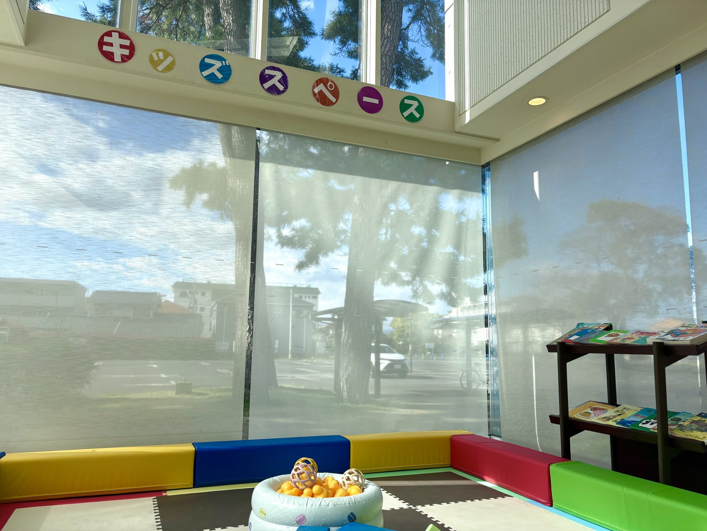 キッズスペースができました！あひるさんのおもちゃや絵本などご用意してます☆