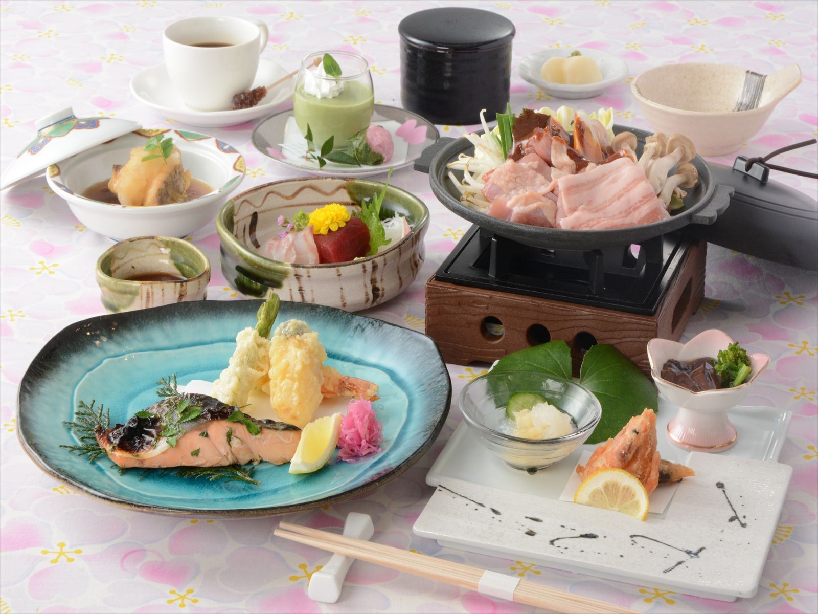春の宿泊プラン「旬菜会席」森のリゾート満喫　夕・朝食付き