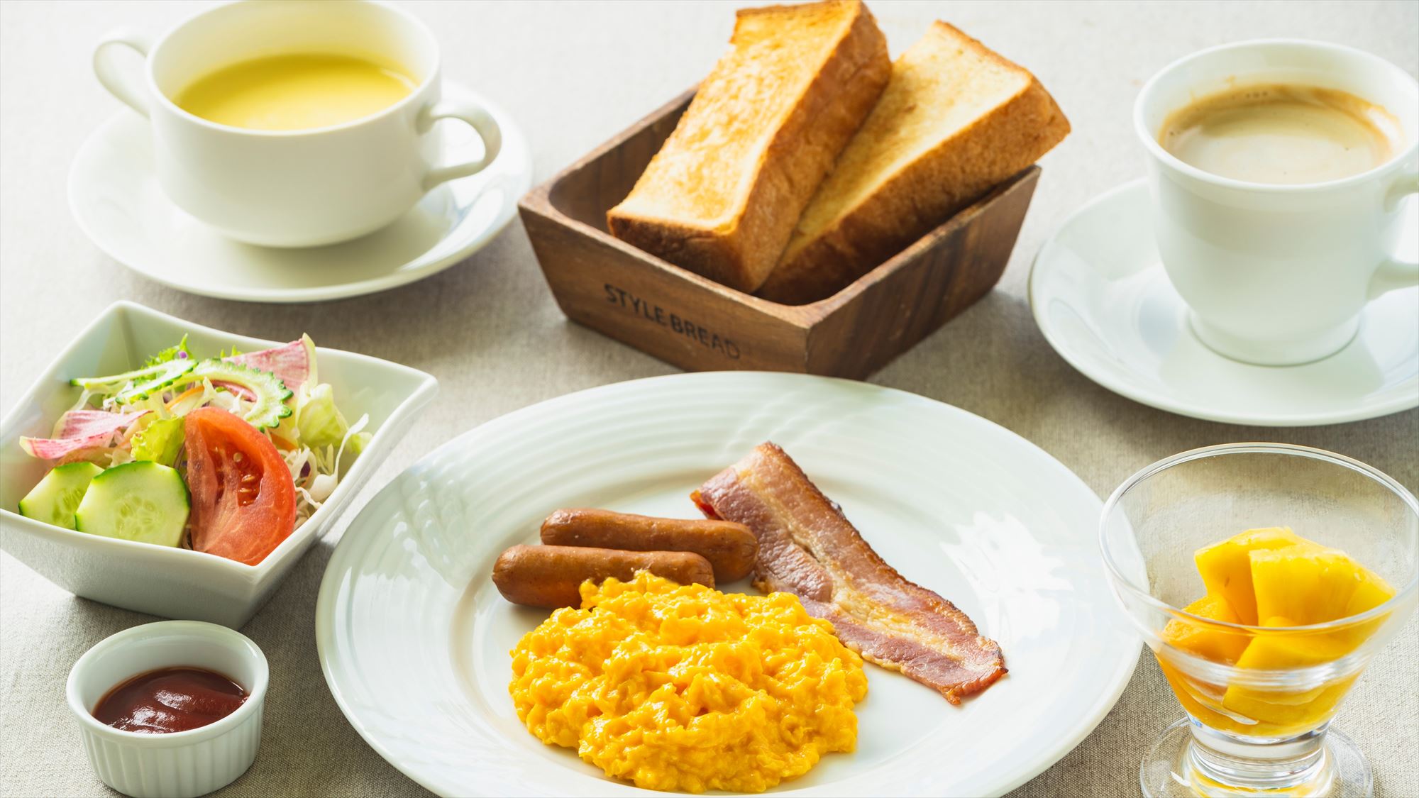 【ご朝食：洋食】和食と洋食の2つをご用意。お好きな方お選びください