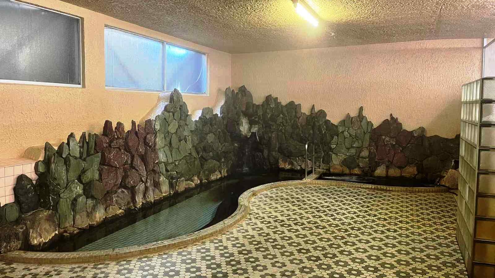 【素泊り】JR旭川駅から車で7分！疲れを癒す大浴場でゆっくり♪全室和室の和風旅館！【駐車場無料】