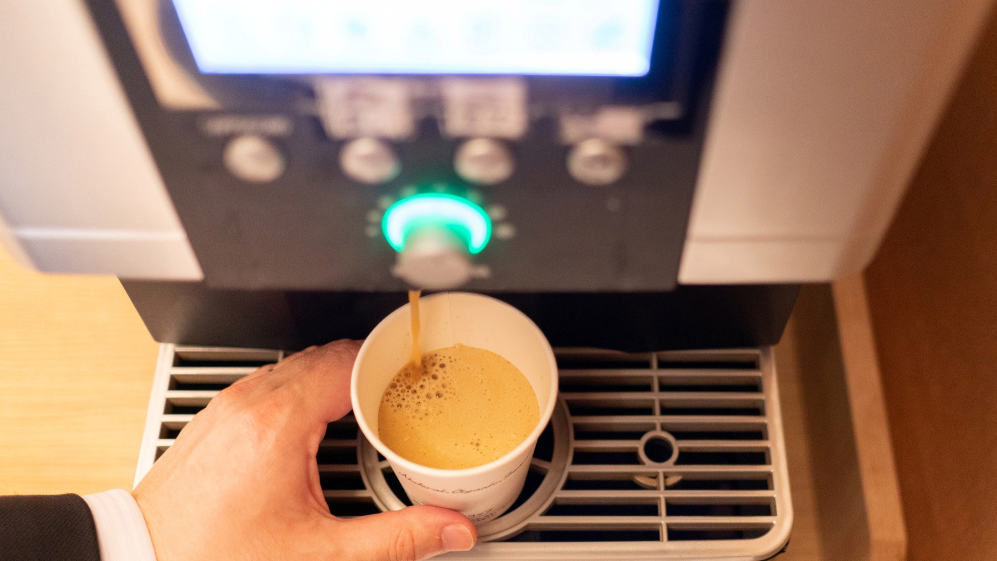 挽きたてコーヒーなど豊富なドリンクバー