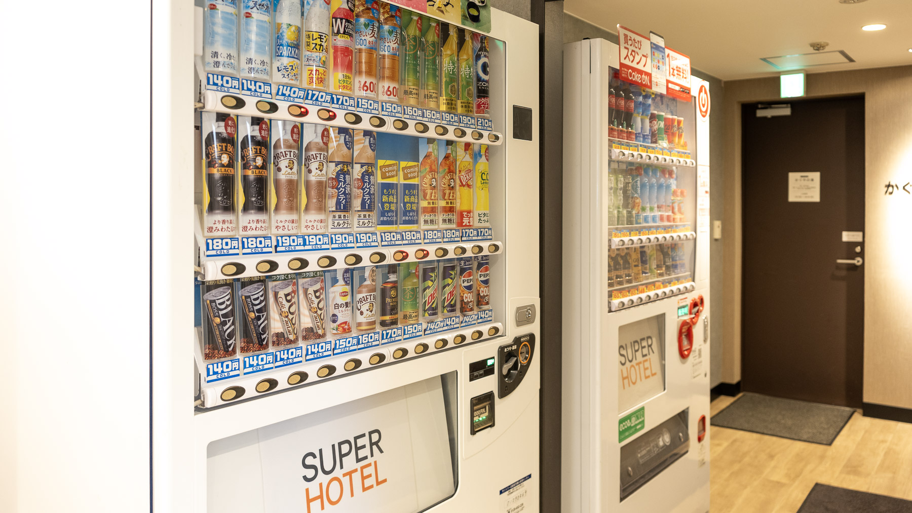 アルコールもジュースも館内でゲット！だからラクラク