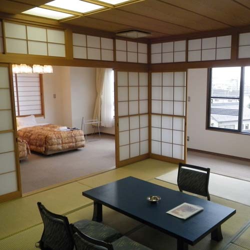 ◆ Japanese and Western room * Special room * / With bath and toilet ◆