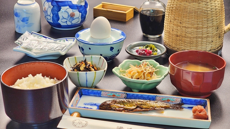 【1泊2食｜グレードアップ】日本海の旬会席を贅沢に｜料理師範が手がける特別会席×美肌の湯