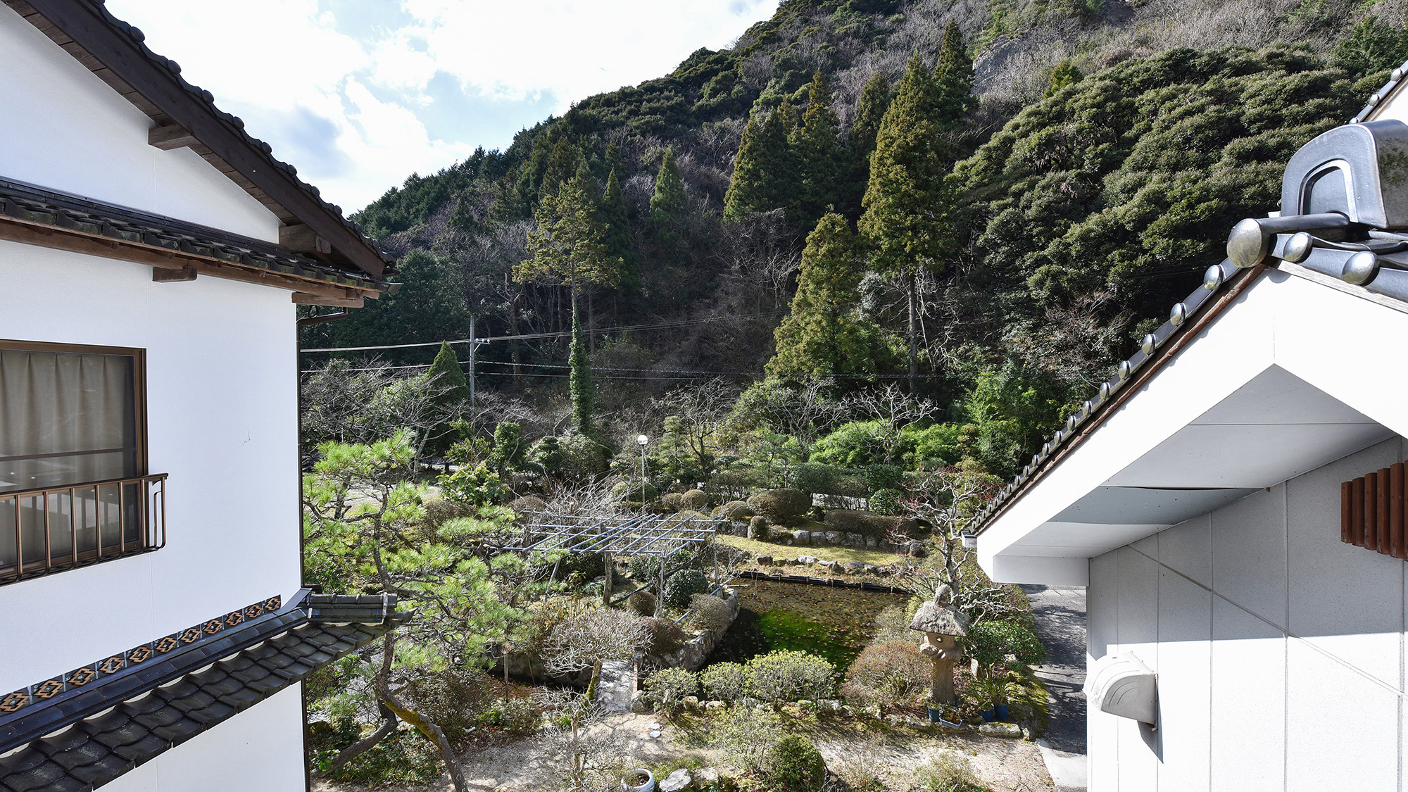 *【和洋室13畳（トイレ・温泉風呂付き）】からの眺望♪