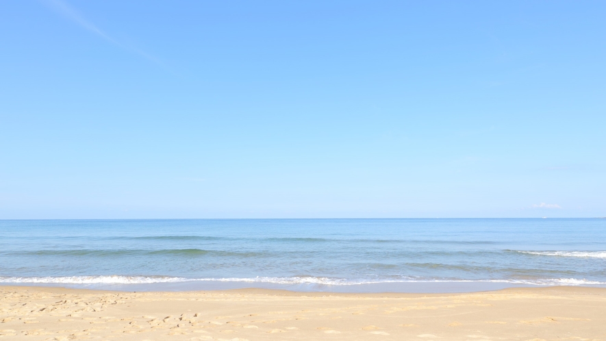 *【琴ヶ浜海岸】踏むと、キュッ、キュッと音が鳴る日本有数の鳴砂の浜。