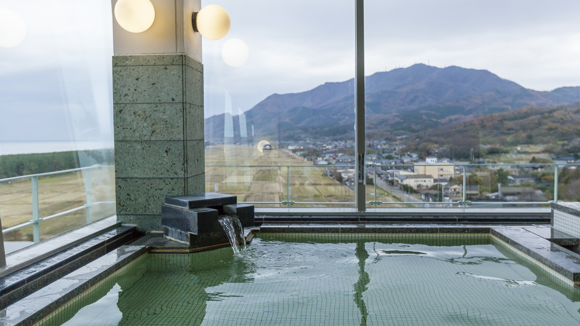 寺泊岬温泉 ホテル飛鳥(写真 2)