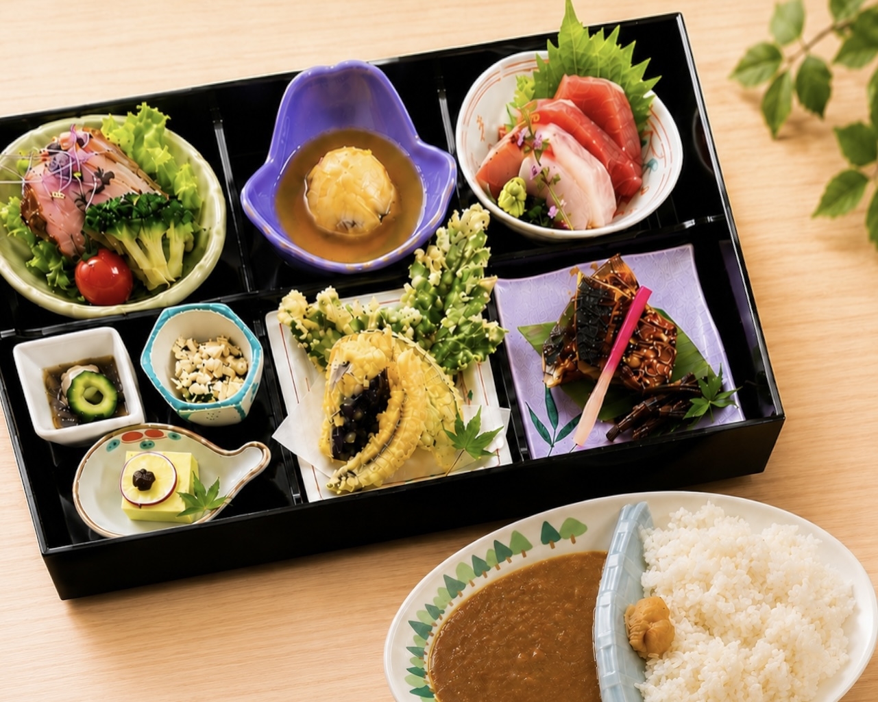 【凛心ちゃん家★温泉むすめ×KKR水上水明荘コラボプラン】凛心弁当＋ダムカレー！朝夕お部屋食〇2食
