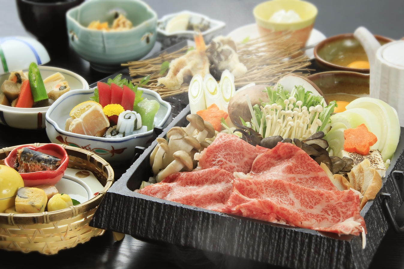 【グルメ】上州牛のとろける旨味たっぷり！すき焼き鍋プラン（トップシーズン）◇ソフトドリンク飲み放題◇