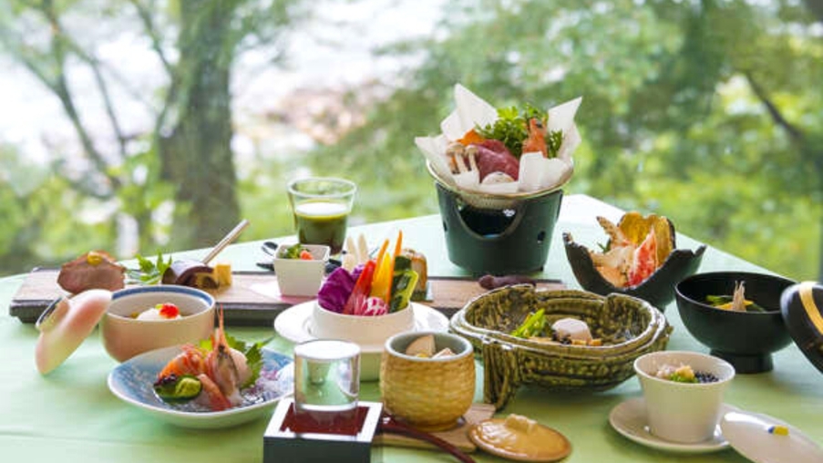 【夏季限定】天ぷら食べ放題＆海鮮ちらし寿司付！季節の会席を満喫〇みなかみちらし寿司プラン