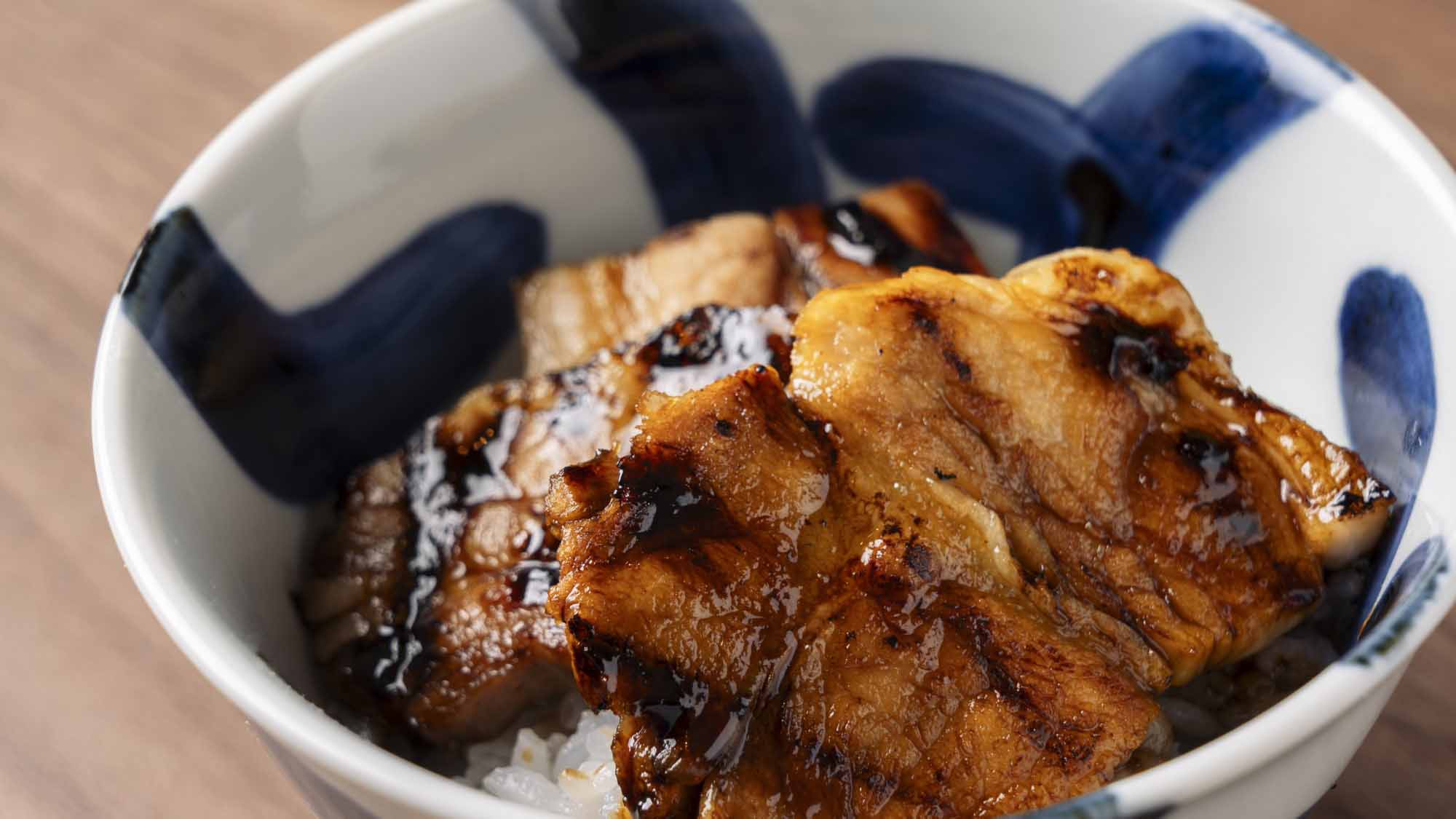 ～朝食～　豚丼　【お客様よりオーダー頂いてから出来立てを提供】