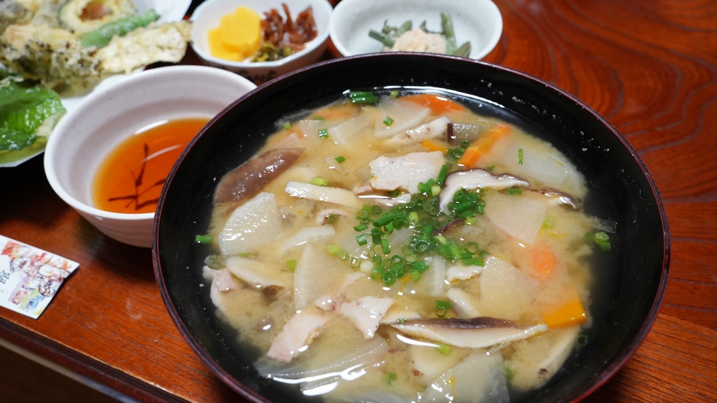 【2食付】秘湯・霧積温泉の一軒宿で非日常の時間を体感。山の恵み中心の夕朝食付／リトリート