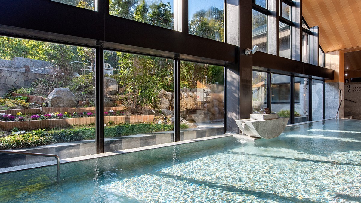 宗像王丸・天然温泉　やまつばさ