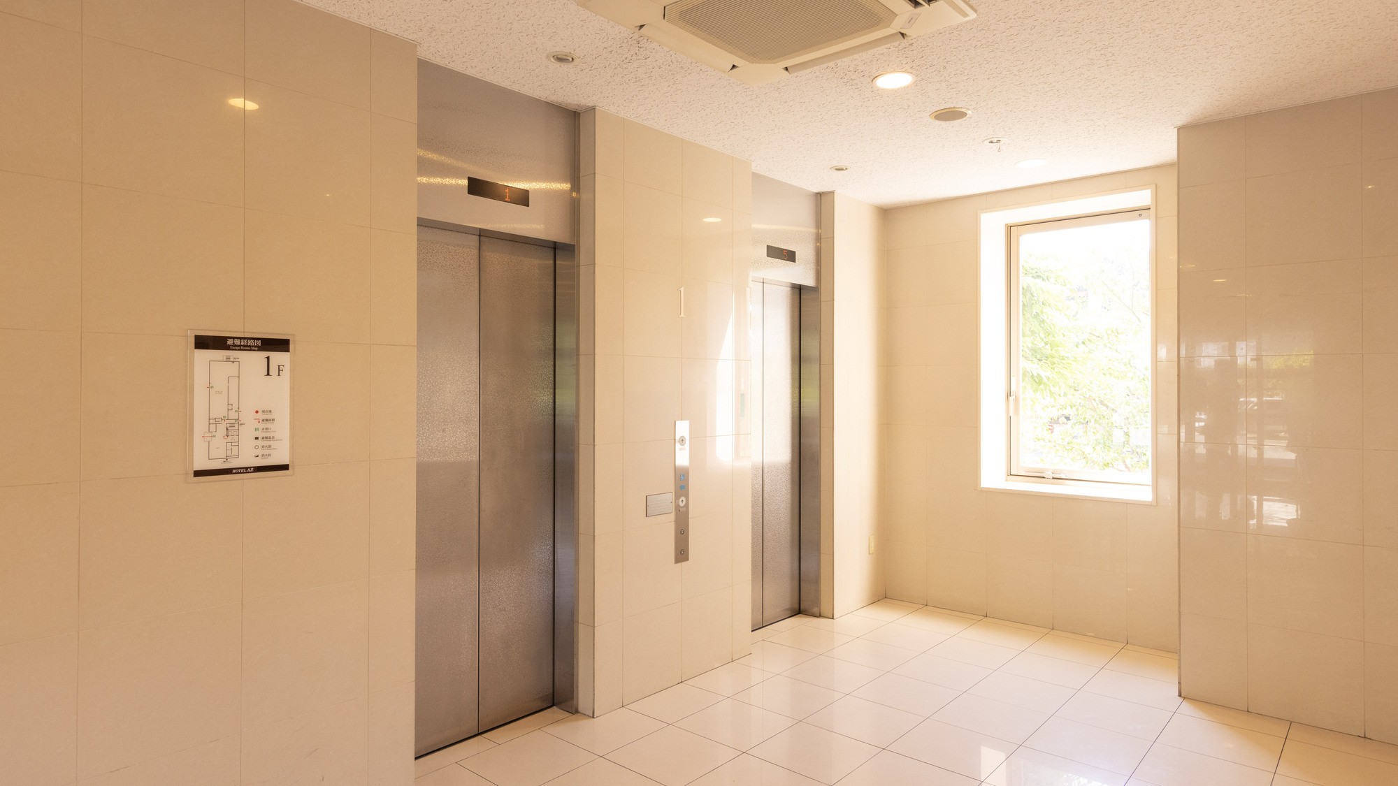 EVホール（1階）