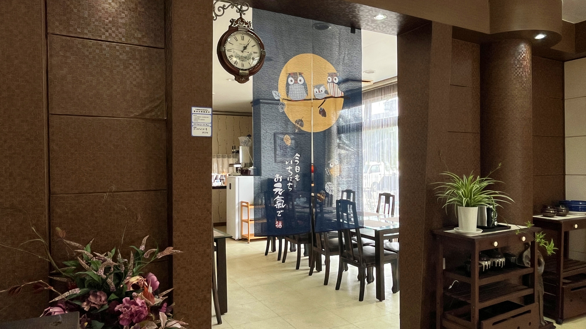 【館内】夕朝食ともにご提供の食事処の出入り口★*