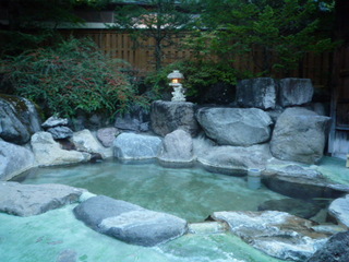 女性用露天風呂『湯の光』