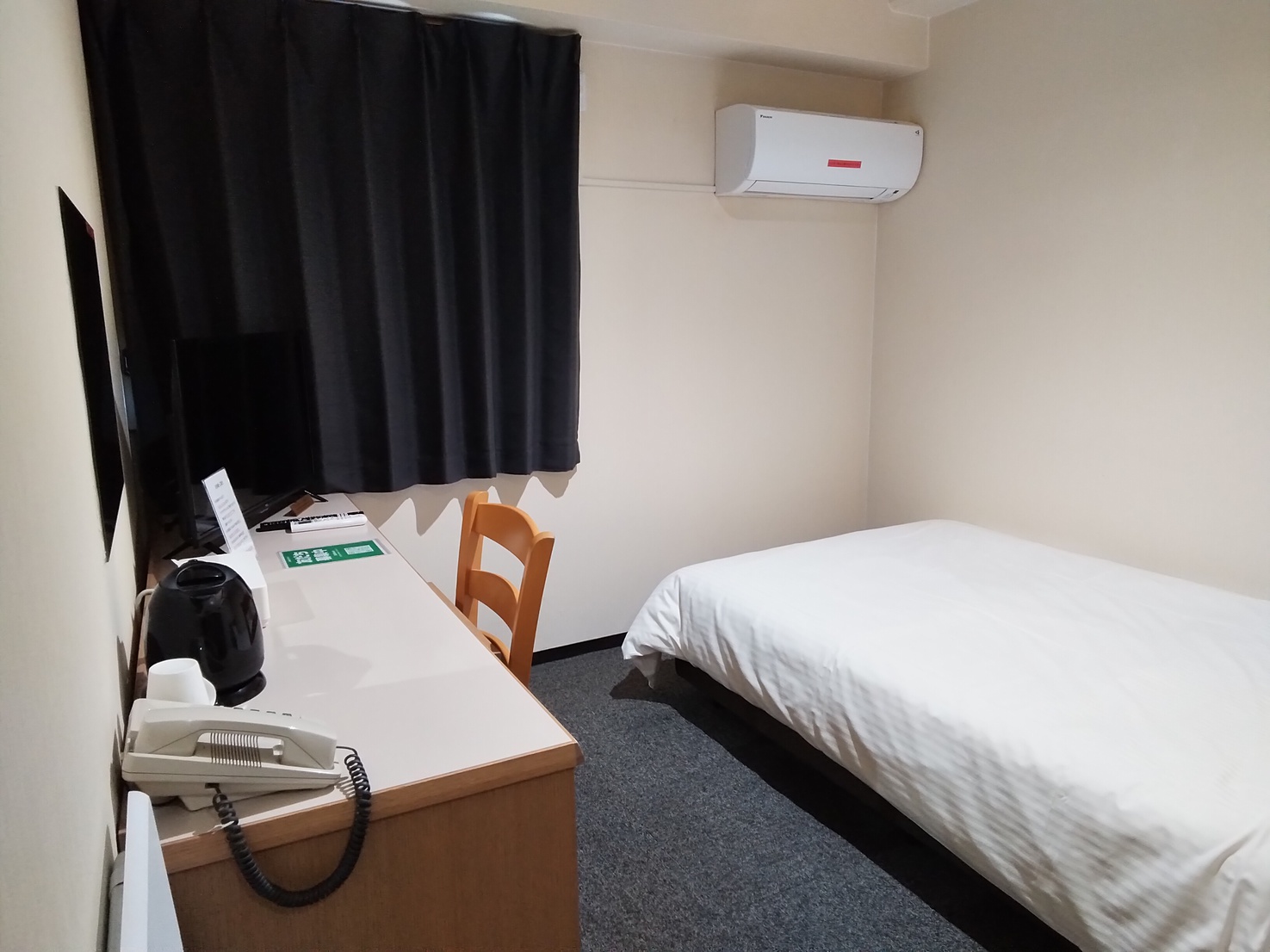 シングルルーム【喫煙】