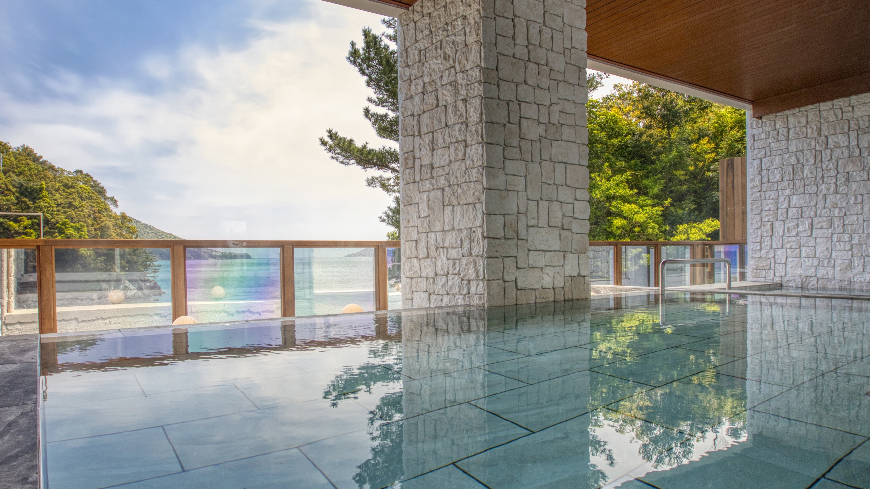 インフィニティ露天風呂（女性）