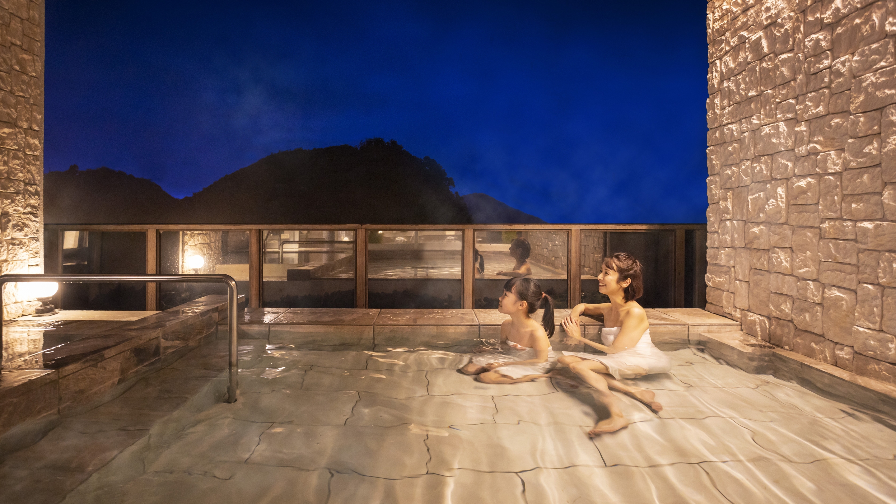 インフィニティ露天風呂（女性）