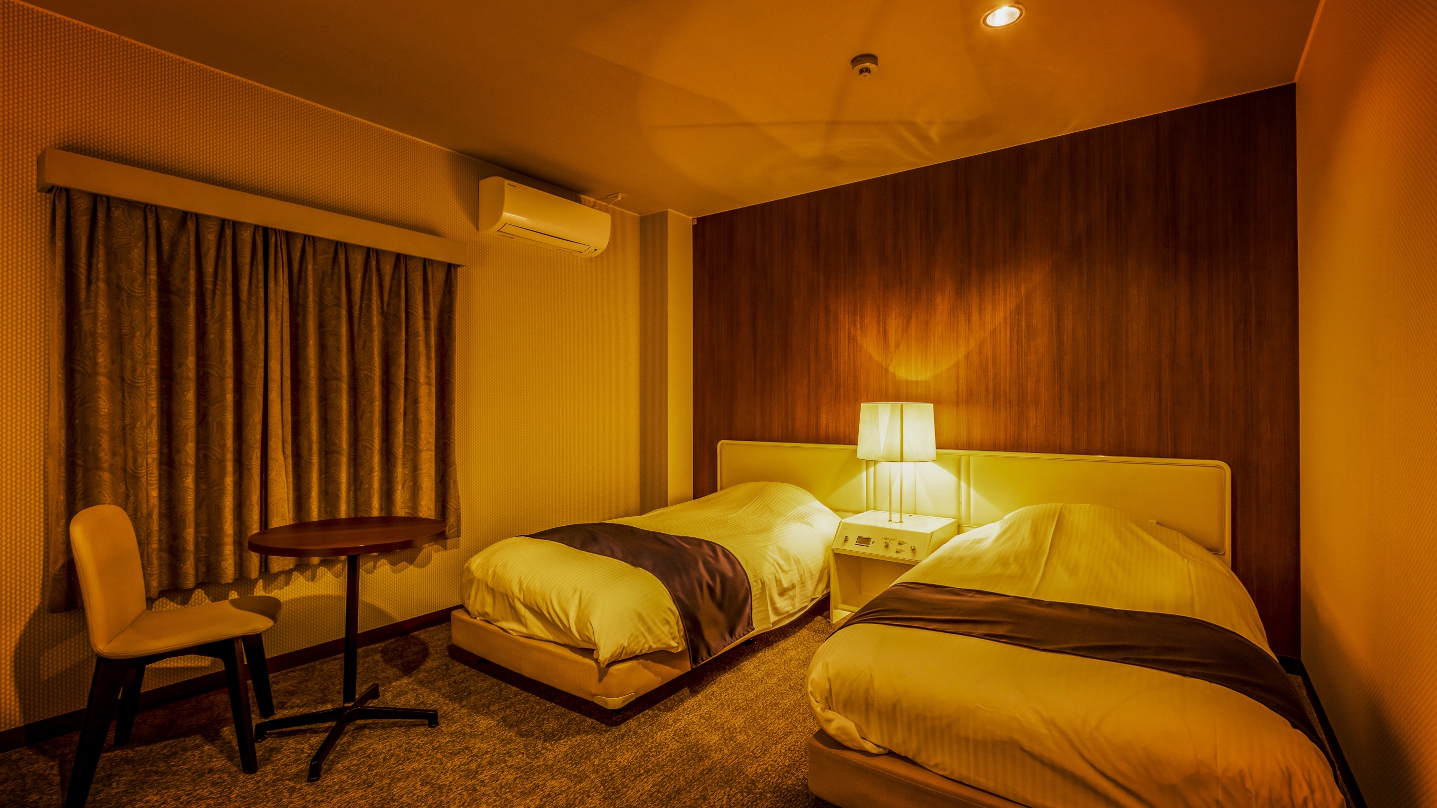 エコノミーツイン　※客室の一例