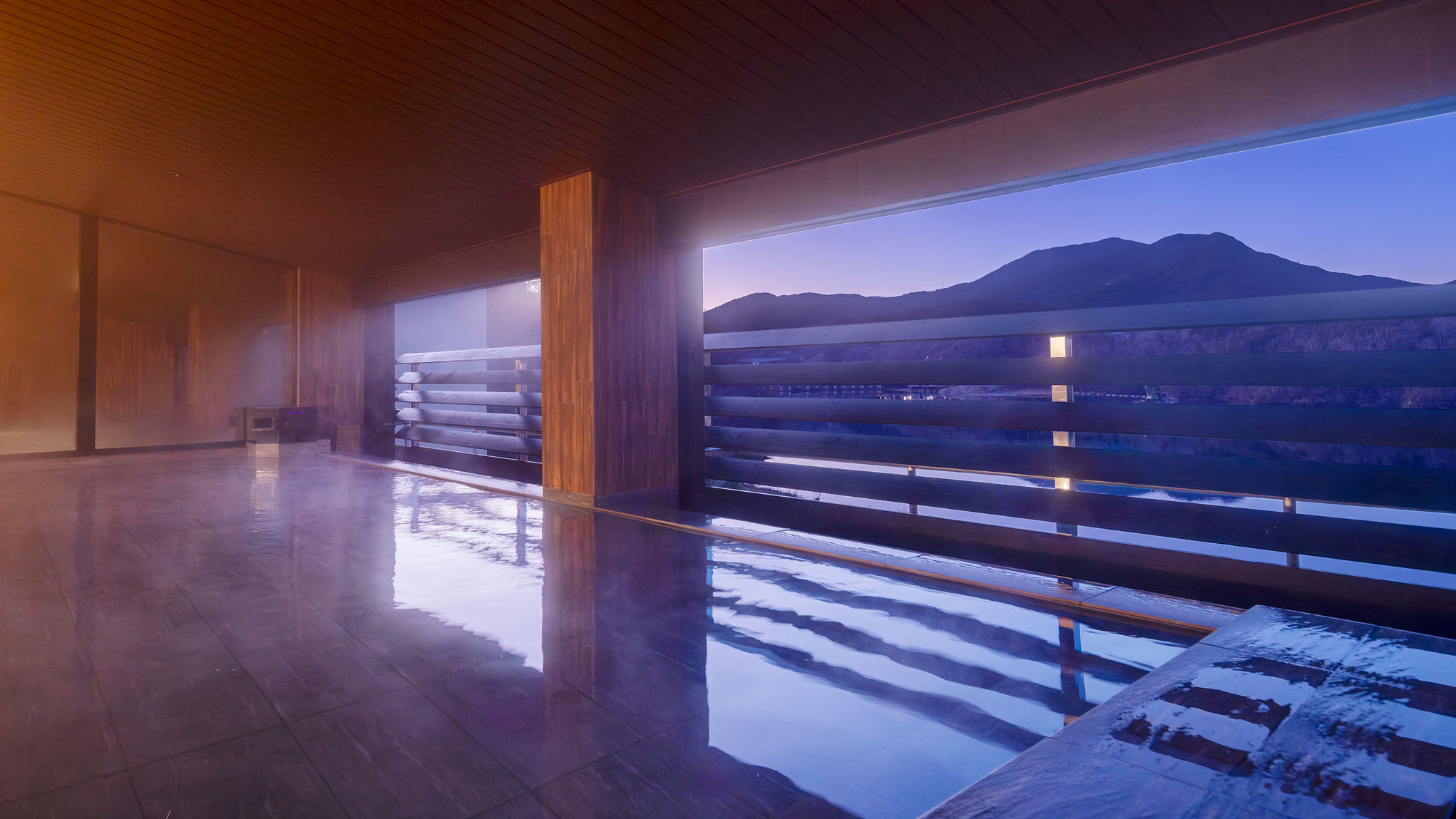 半露天風呂　頂の湯