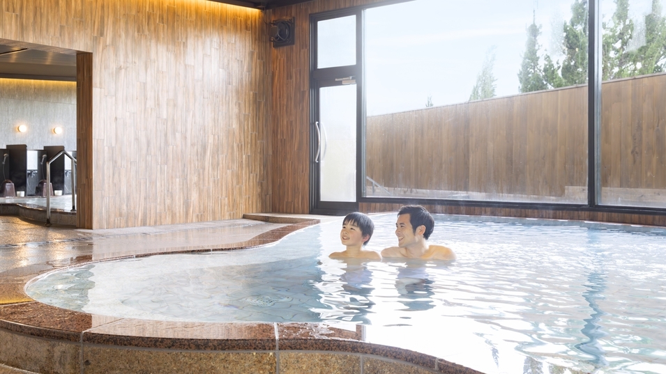 【楽天トラベルサマーSALE】四季の彩り感じる湖畔のホテル 基本バイキングプラン