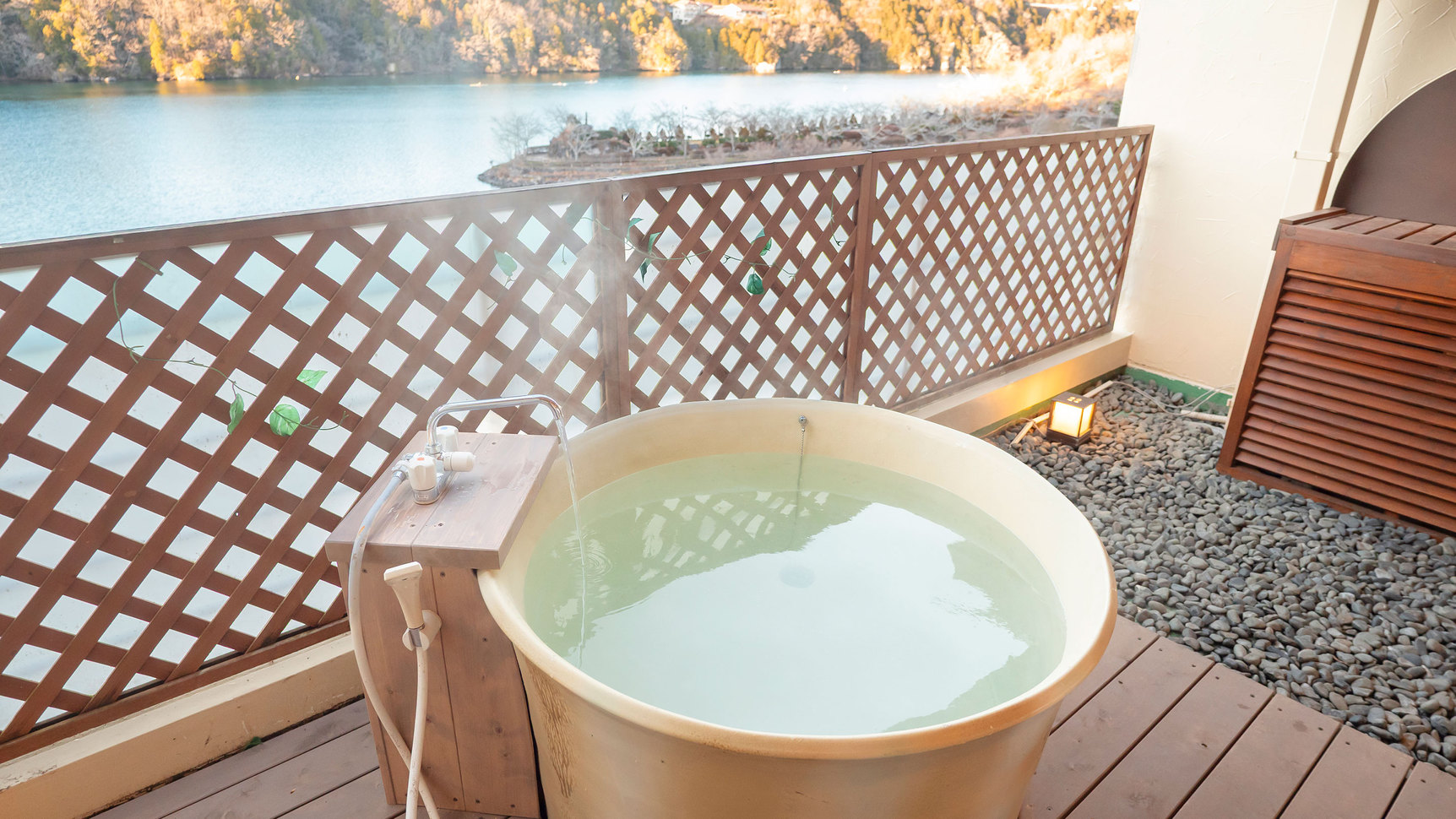 スーペリア露天風呂付和室　※客室の一例/画像の浴槽は温泉ではございません