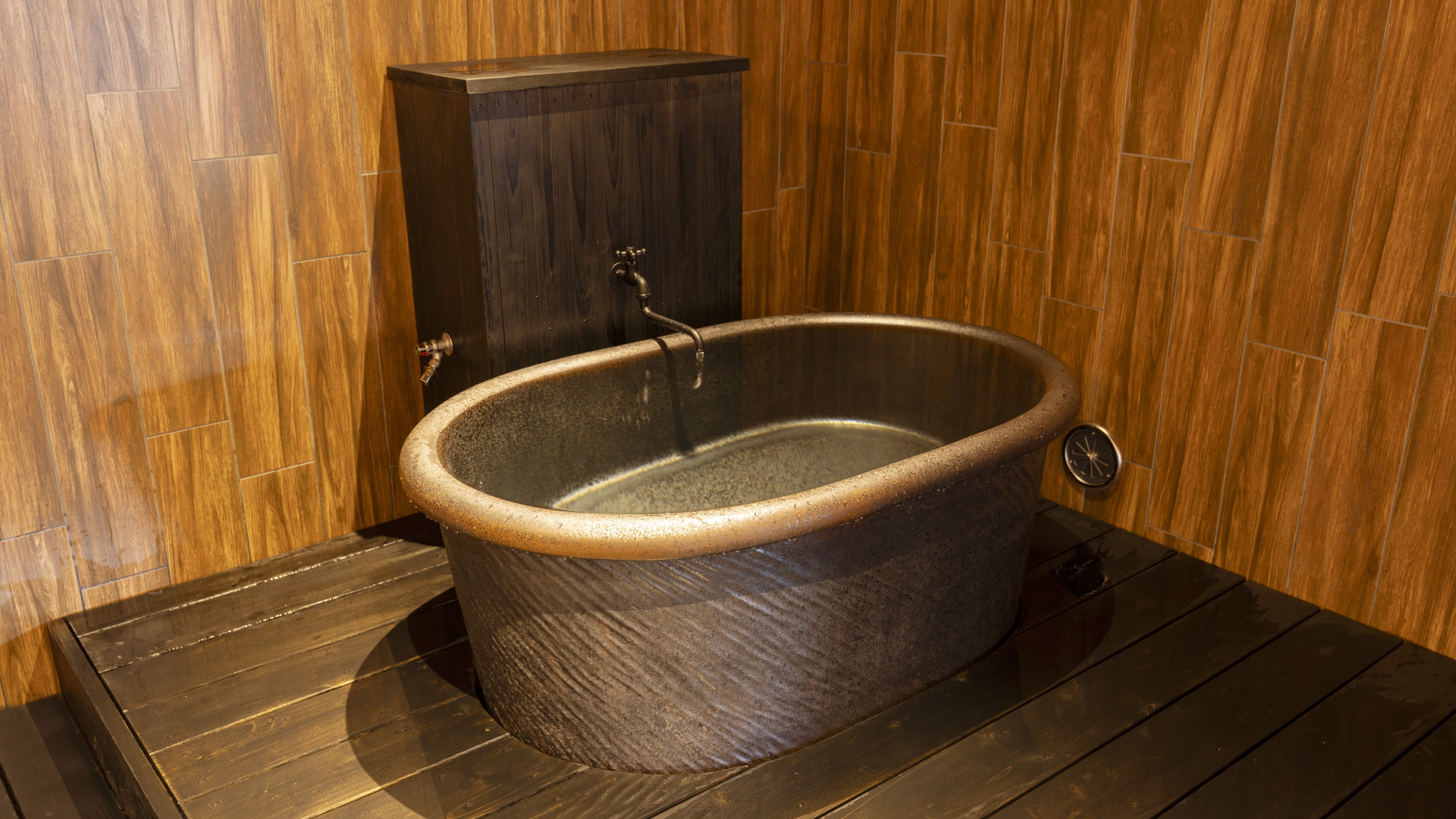 水風呂（頂の湯）
