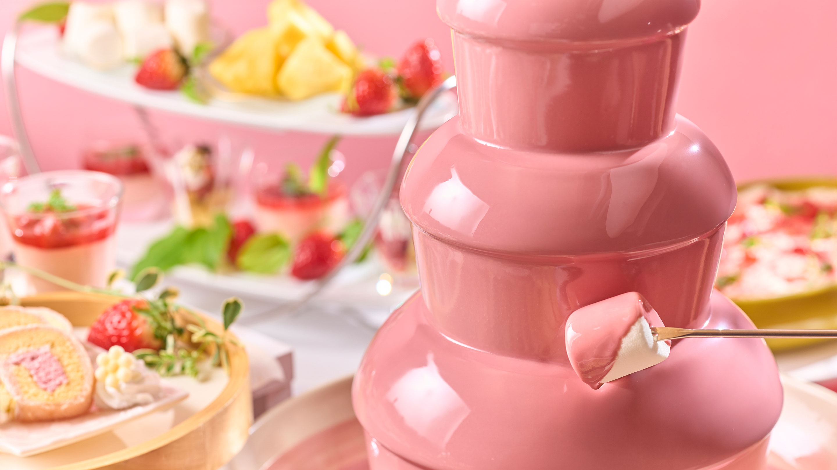 ルビーチョコレートファウンテン（4/8～6/30春のフェアメニュー）　※イメージ