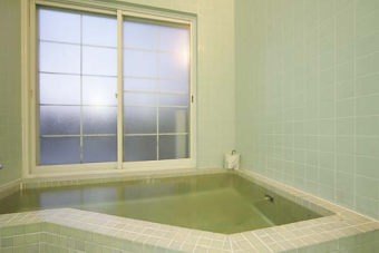 A slightly wider bath